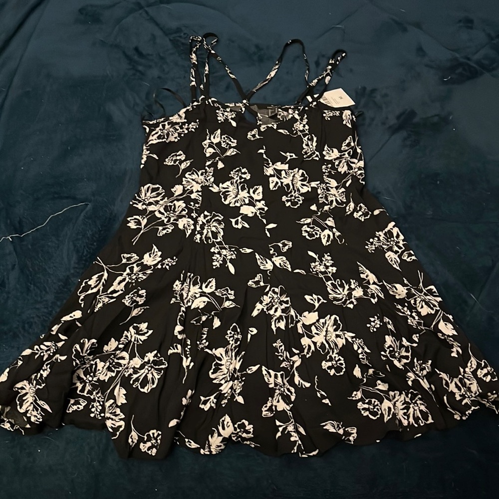 NWT Black & White Floral Sun Dress M